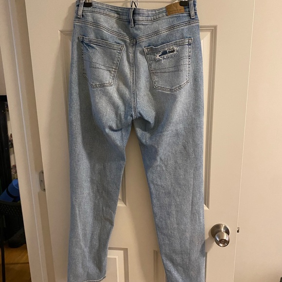 American Eagle ripped mom jeans - Picture 2 of 9